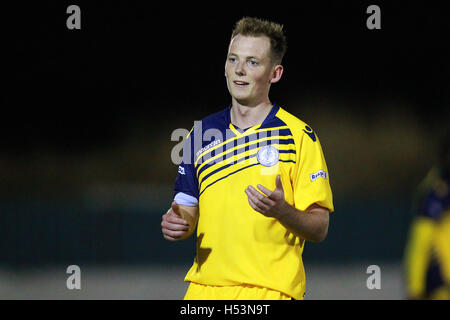 Charlie Portway von Barkingside während Redbridge Vs Barkingside, Essex Senior League Football Stadium Oakside am 18. Oktober 2016 Stockfoto