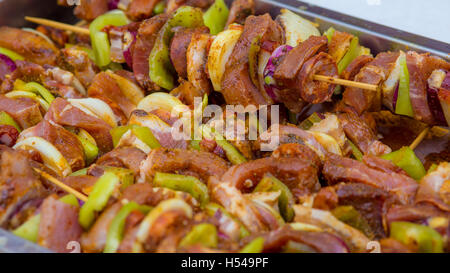 Detail der rohen Grill Spieß vor dem Kochen Stockfoto