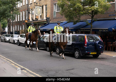 Die Metropolitan Police Mounted Police, Bloomsbury, London, UK Stockfoto
