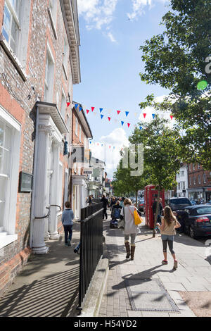 Wanderweg auf High Street, Marlow, Buckinghamshire, England, Vereinigtes Königreich Stockfoto