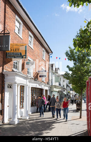 Pflaster auf High Street, Marlow, Buckinghamshire, England, Vereinigtes Königreich Stockfoto