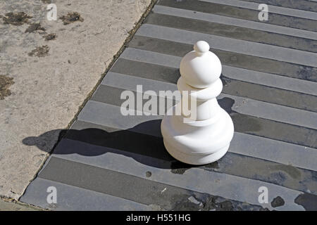 Riesen-Schach Stücke, London, England, UK Stockfoto