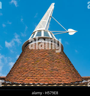 Konische Schornstein oben auf einer ehemaligen Mälzerei Mühle, Ware, Hertfordshire Stockfoto