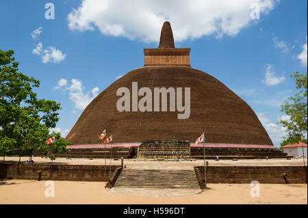 Restaurierte Abhayagiri Dagoba in Anuradhapura, Sri Lanka Stockfoto