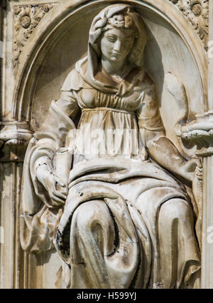 Detail von Fonte Gaia am Piazza del Campo in Siena, Italien Stockfoto