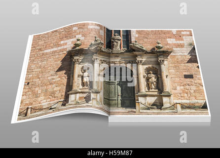 Portal der St. Peter Kirche. Die Kirche wurde erstmals erwähnt im Jahr 1209, Riga, Lettland, Baltikum, Europa Stockfoto