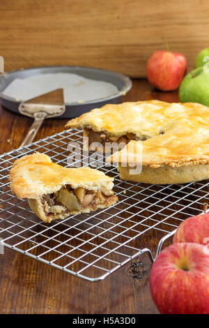 Hausgemachter Apfelkuchen Stockfoto