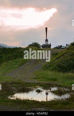 Skulptur im Park La Arboleda - Erholungsgebiet im Trapaga-Tal in der Nähe von Bilbao, Vizcaya, Baskenland, Spanien, Europa. Stockfoto