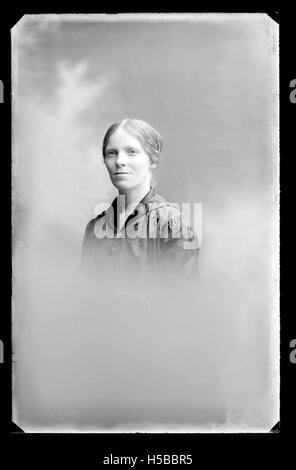 Dieser Titel scheint sich auf eine Katalog- oder Archivreferenznummer zu beziehen, die möglicherweise mit einem Artefakt, Dokument oder Objekt in einer Sammlung zusammenhängt. Es wäre ein weiterer Kontext erforderlich, um seine Bedeutung oder Relevanz genau zu beschreiben. Stockfoto