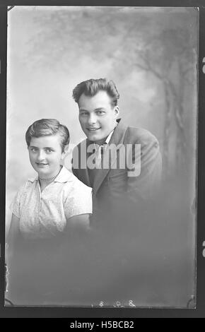 Dies bezieht sich auf einen bestimmten Code oder eine bestimmte Kennung, die möglicherweise mit Archivdatensätzen oder einem Katalogisierungssystem zusammenhängt. Die Referenz weist wahrscheinlich auf ein eindeutiges Element, Dokument oder Objekt innerhalb einer Sammlung hin, wie Fotos, Kunstwerke oder historische Materialien. Stockfoto