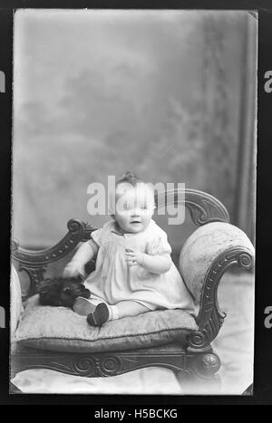 Dieser Titel scheint sich auf einen Artikel zu beziehen, der durch einen bestimmten Code oder eine bestimmte Katalognummer identifiziert wird. Es ist ein weiterer Kontext erforderlich, um sein Thema zu definieren, wie z. B. seine Verwendung oder Bedeutung in einer Sammlung oder einem Datensatz. Stockfoto