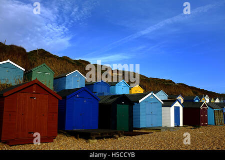 Strand Hütten in UK / Milford am Meer-neue Wald Stockfoto