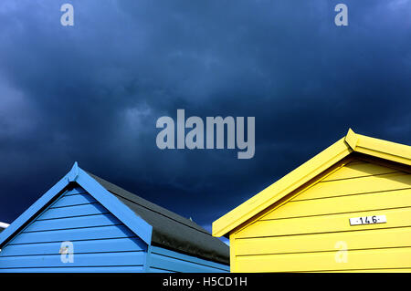 Strand Hütten in UK / Calshot Strand-Southampton Stockfoto