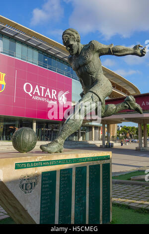 Statue von Fußballspieler Ladislau Kubala Stecz im Camp Nou Barcelona Stockfoto