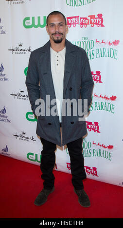 Bryton James besucht die 84. Annual Hollywood Christmas Parade "The Magic of Christmas" - Featuring Marine Toys for Tots Stiftung am 29. November 2015 in Hollywood, Kalifornien, USA Stockfoto