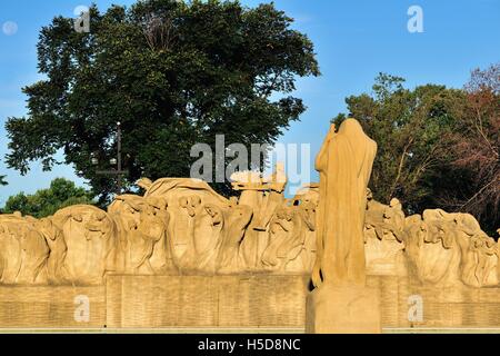 Der Brunnen, Skulptur Lorado Taft liegt am westlichen Rand der Midway Plaisance in Chicago Washington Park. Illinois, USA. Stockfoto