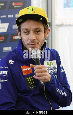 Phillip Island, Australien. 20. Oktober 2016.  Valentino Rossi von Italien und Movistar Yamaha MotoGP sprechen während der Pressekonferenz vor 2016 Australian Grand Prix auf Phillip Island am 20. Oktober 2016 Credit: Marco Iorio/Alamy Live-Nachrichten Stockfoto