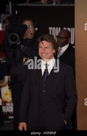 London, UK. 20. Oktober 2016. Tom Cruise besucht die Europäische Premiere von JACK REACHER im Cineworld am Leicester Square Donnerstag, 20. Oktober 2016 Credit: Peter Phillips/Alamy Live News Stockfoto