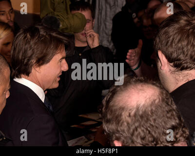 London, UK. 20. Oktober 2016. Tom Cruise besucht die Europäische Premiere von JACK REACHER im Cineworld am Leicester Square Donnerstag, 20. Oktober 2016 Credit: Peter Phillips/Alamy Live News Stockfoto