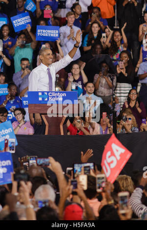 Miami Gardens, USA. 20. Oktober 2016. Präsident Barack Obama Ankunft in Florida Memorial University am 20. Oktober 2016 in Miami Gardens, Florida. Bildnachweis: Das Foto Zugang/Alamy Live-Nachrichten Stockfoto