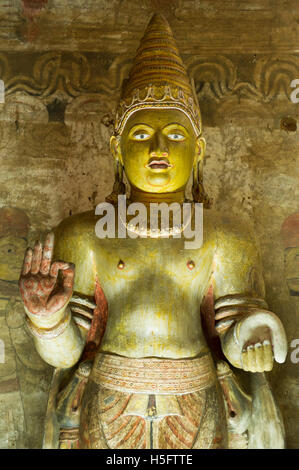 Alte Wandmalereien und Statuen, Höhle 2, Maharaja Vihara Tempel der großen Könige, Dambulla Höhle Tempel, Dambulla, Sri Lanka Stockfoto