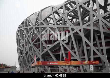 Exterieur des National Stadium oder Vogels Nest entworfen von Jacques Herzog und Pierre de Meuron für die Olympischen Spiele 2008 in Peking. Stockfoto