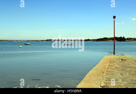 Steg am Pointe de Brouel, Ile aux Moines, Morbihan, Bretagne, Frankreich Stockfoto