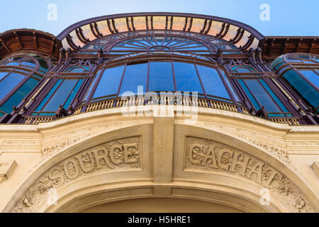 Detail der Jugendstil Buvette Cachat Trinkhalle Gebäude nun eine Ausstellungshalle Evian, Evian-Les-Bains, Frankreich Stockfoto