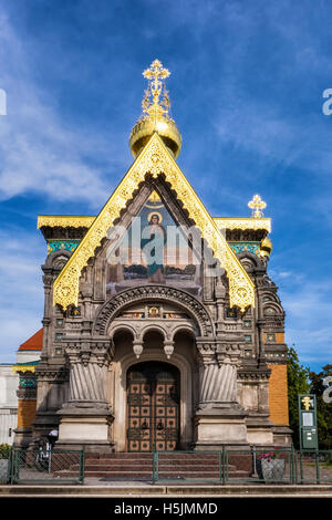 Darmstädter Künstlerkolonie Mathildenhöhe. St. Maria Magdalena russische Kapelle im russischen Stil mit goldenen Zwiebeltürmen Stockfoto