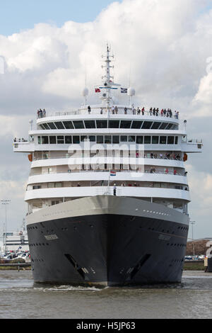 Kreuzfahrt Schiff MS Prinsendam bei Tilbury Stockfoto