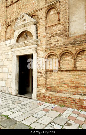 Senj, Kroatien, 18. September 2016: eine kleine Stadt im Norden Kroatiens. Mariä Himmelfahrt-Kathedrale. Stockfoto