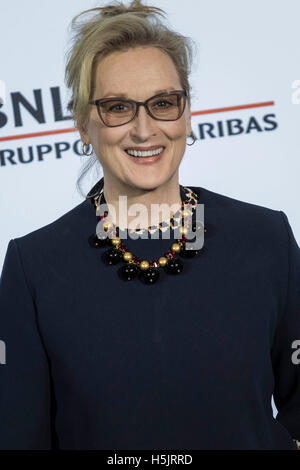 Rom, Italien. 20. Oktober 2016. US-amerikanische Schauspielerin Meryl Streep besucht den Fototermin des Films 'Florence Foster Jenkins' während des 11. internationalen Rome Film Festival in Rom, Italien. 11. Rome Film Festival wird vom 13. bis 23. Oktober 2016 an das Auditorium Parco della Musica und an anderen Orten in der ganzen Stadt stattfinden. Gastgeber der Veranstaltung eine große und anspruchsvolle Programm der Vorführungen, Meisterkurse, Tribute, Retrospektiven, Paneele und Sonderveranstaltungen. Bildnachweis: Giuseppe Ciccia/Pacific Press/Alamy Live-Nachrichten Stockfoto