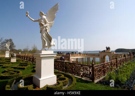 Statuen in den Gärten von Schloss Schloss Schwerin, Schwerin, Mecklenburg-Vorpommern Stockfoto