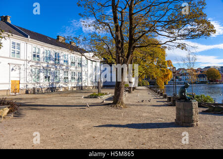 City Park mit einem See im Zentrum Stadt in Stavanger, Norwegen. Stockfoto