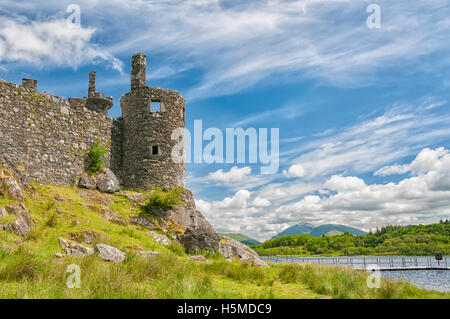 Kilchurn Castle, eine zerstörte 15. Jahrhundert Struktur an den Ufern des Loch Awe in Argyll and Bute. Stockfoto