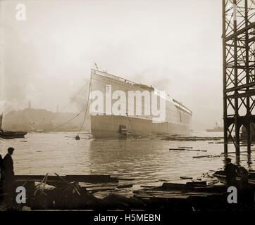 RMS Mauretania flott nach Start Stockfoto