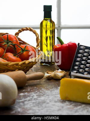 Zutaten für Pizza Rezept Stockfoto