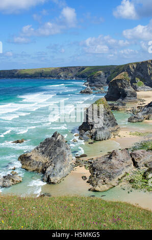 Bedruthan Schritte Felsen auf der nördlichen Küste von Cornwall, England, UK Stockfoto