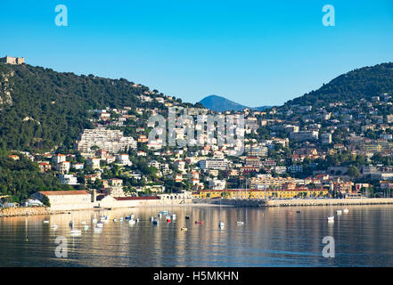 Die Stadt von Villefranche-Sur-Mer an der Côte d ' Azur in Frankreich. Stockfoto