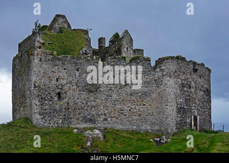 Castle Tioram auf die Gezeiten Insel Eilean Tioram in Loch Moidart, Lochaber, Schottisches Hochland, Schottland Stockfoto