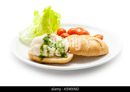 Stockfisch Brandade mit Petersilie Sauce auf Brot Stockfoto