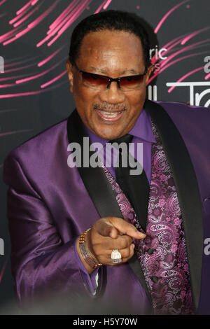 Dr. Bobby Jones besucht den roten Teppich bei der 2015 Soul Train Awards in der Orleans Arena am 6. November 2015 in Las Vegas, Nevada. Stockfoto