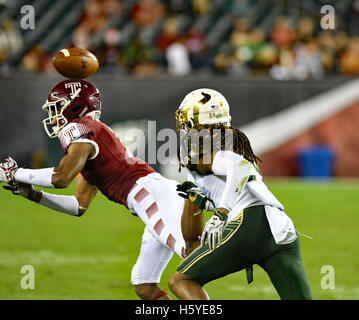 Philadelphia, Pennsylvania, USA. 21. Oktober 2016. Des Tempels WR, VENTELL BRYANT (1) im Kampf gegen USF während des Spiels am Lincoln Financial Field in Philadelphia Pa Credit: Ricky Fitchett/ZUMA Draht/Alamy Live News Stockfoto