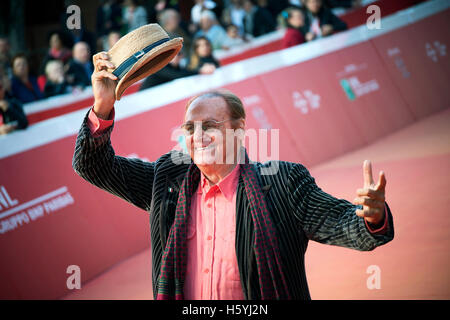 Rom, Italien. 22. Oktober 2016. Renzo Arbore besucht den roten Teppich während der Rom Film Fest 2016 Kredit: Silvia Gerbino/Alamy Live News Stockfoto