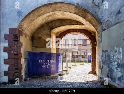 Darmstadt, Hessen, Deutschland. "Deutsches Polen Institut" melden Sie sich an das Stadtschloss (Stadtschloss) im Umbau befindliche Stockfoto