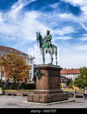 Darmstadt, Hessen, Deutschland.  "Großherzog Ludwig IV von Hessen" bronze-Reiterstandbild Stockfoto