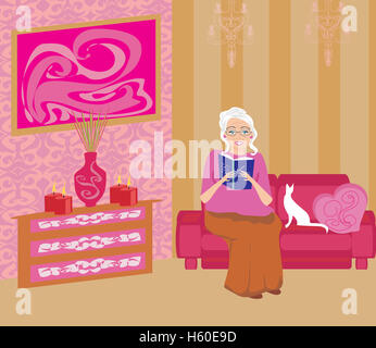 alte Frau im Wohnzimmer Stockfoto