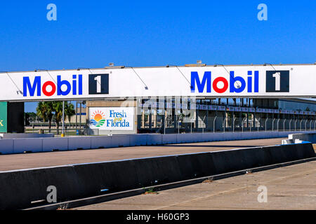 Mobil 1 Motoröl Werbung auf dem Sebring International Raceway in Florida Stockfoto