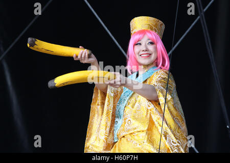 Shibusa Shirazu Orchester führt beim Pohoda Music Festival, Trencin, Slowakei, 8. Juli 2016. Stockfoto