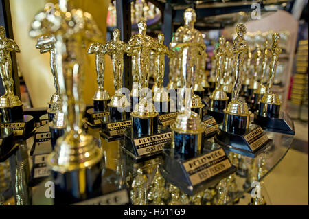 Oscar Figuren in einem Souvenirshop auf dem Hollywood Boulevard Stockfoto